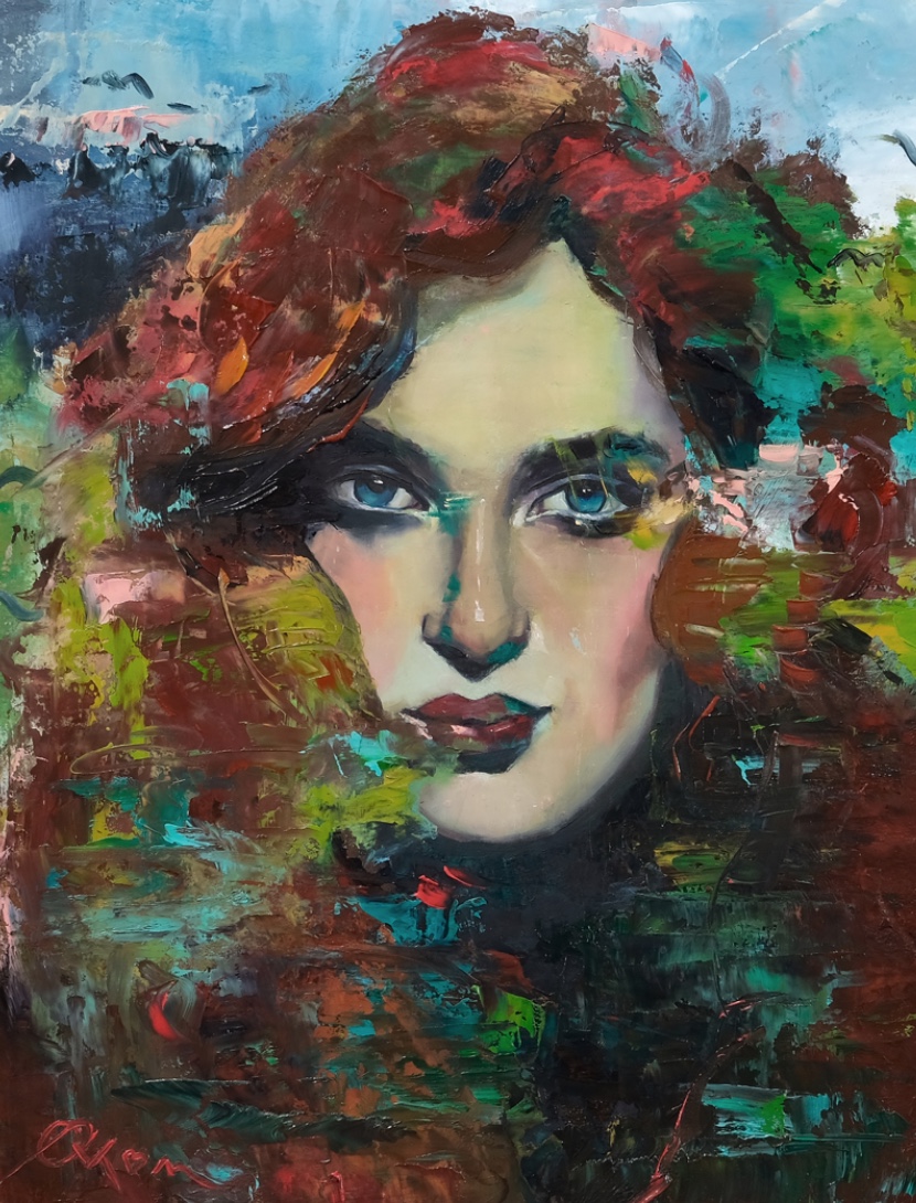 Jede Frau ist – nicht Eva, nicht Venus. Nur: Sie. Mit Donner in ihren Rippen. Porträt einer Frau mit roten Haaren und eindringlichem Blick. Kein Posing. Kein Lächeln. Nur Haltung.